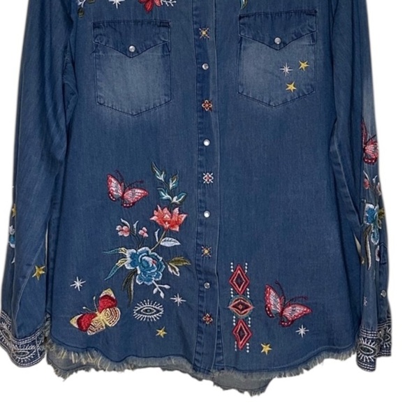 Johnny Was Cara Frayed Westward Denim Shirt NWT RARE - Picture 6 of 15